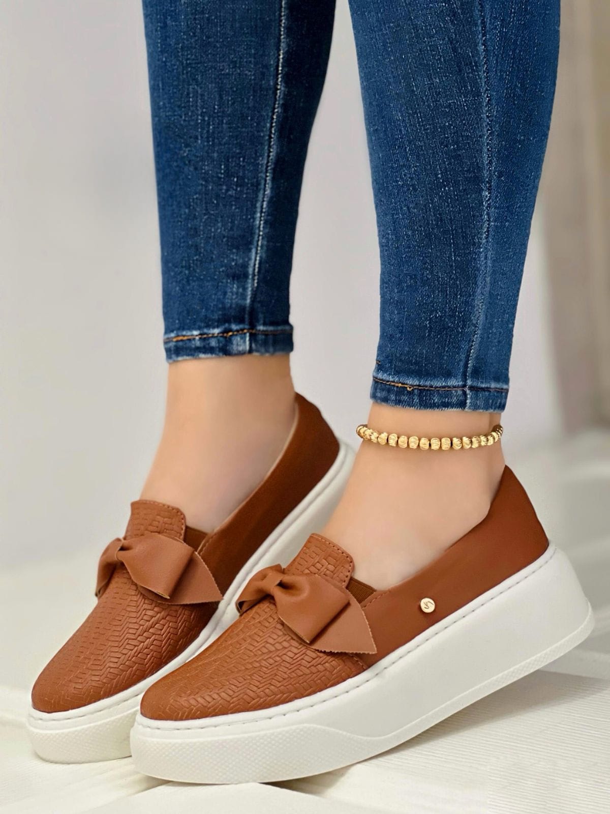 Tenis Corbata Plataforma
